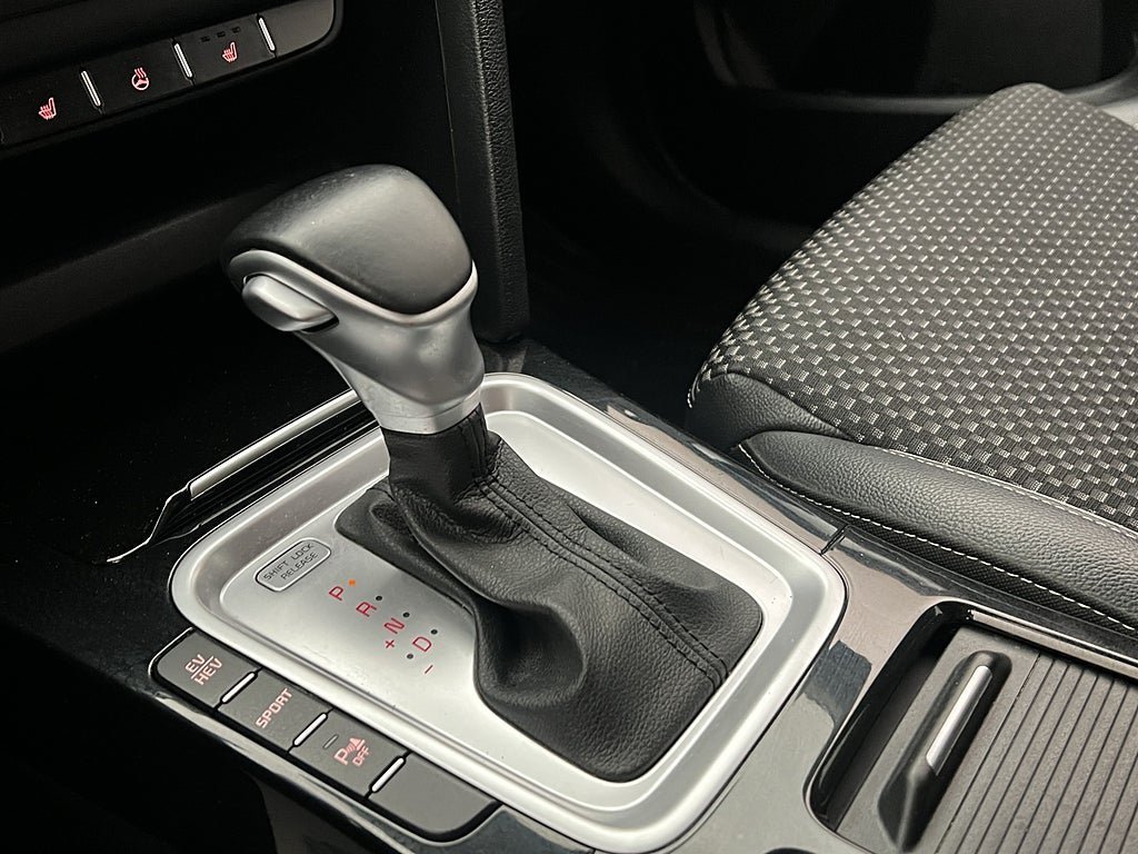 Vehicle Image 24
