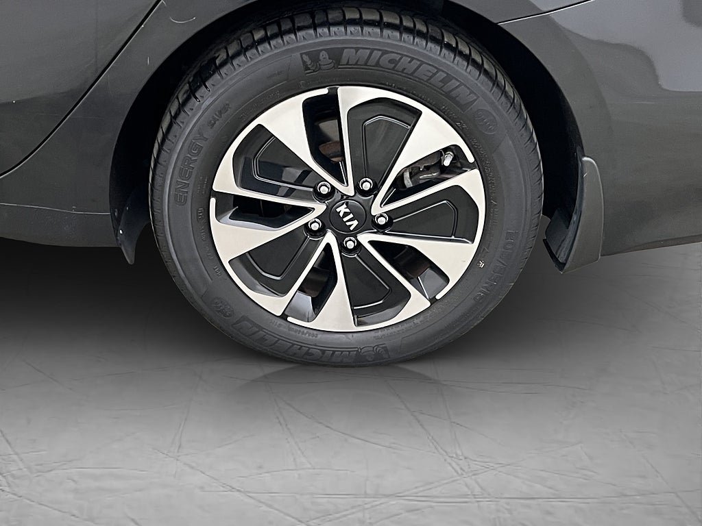Vehicle Image 30