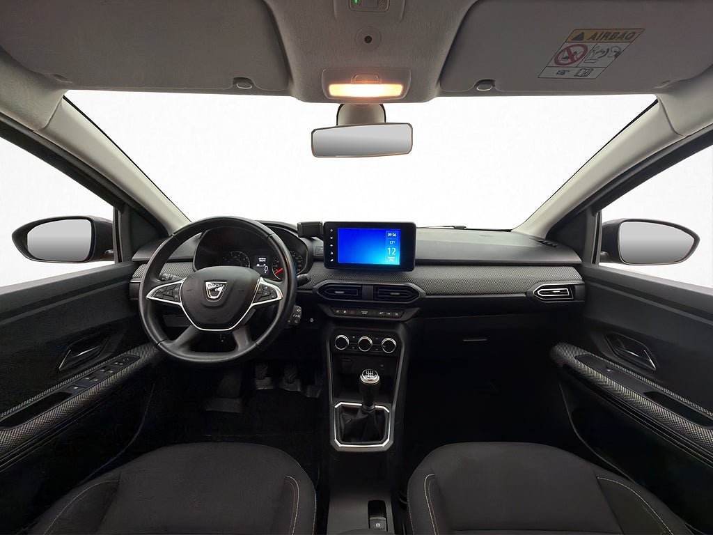 Vehicle Image 12