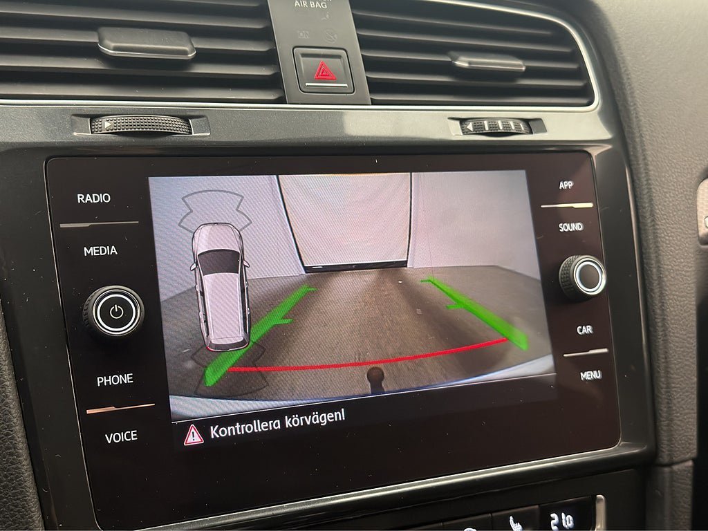 Vehicle Image 19