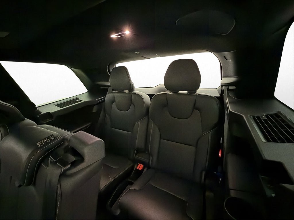 Vehicle Image 37