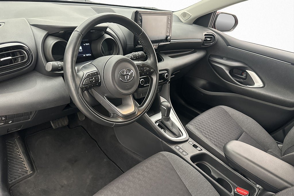 Vehicle Image 8