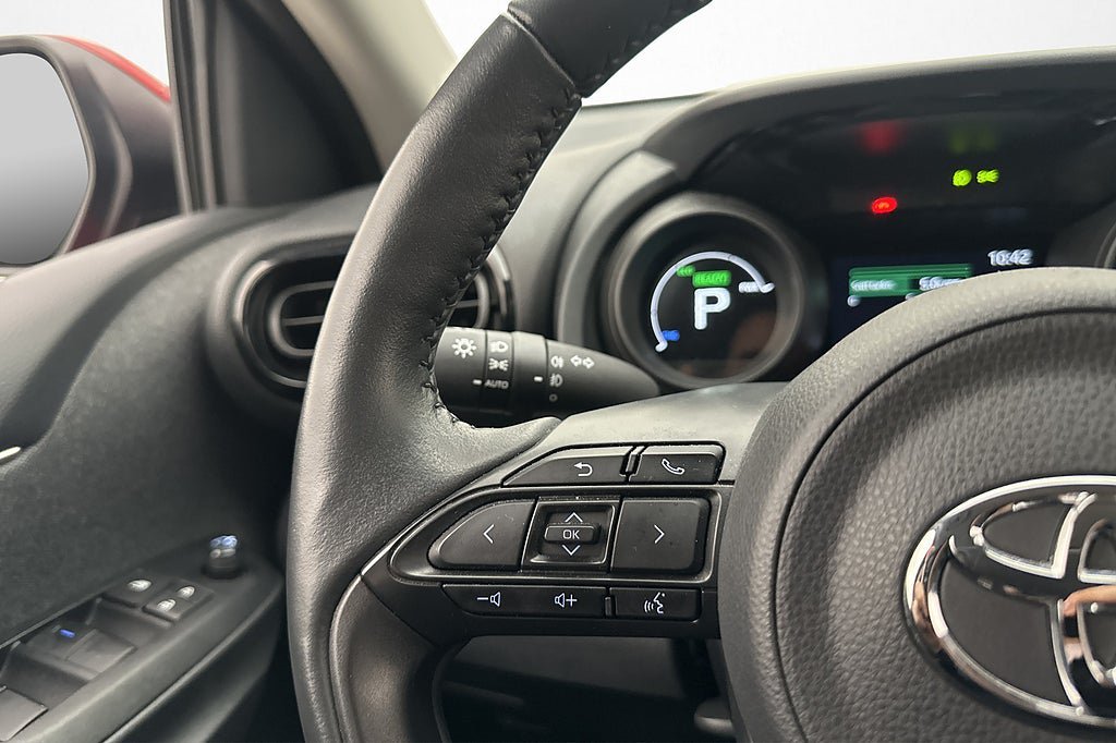 Vehicle Image 12