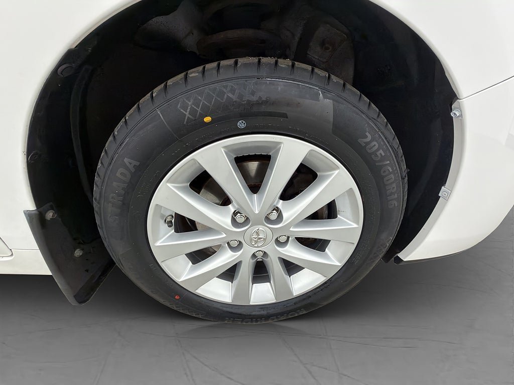 Vehicle Image 35