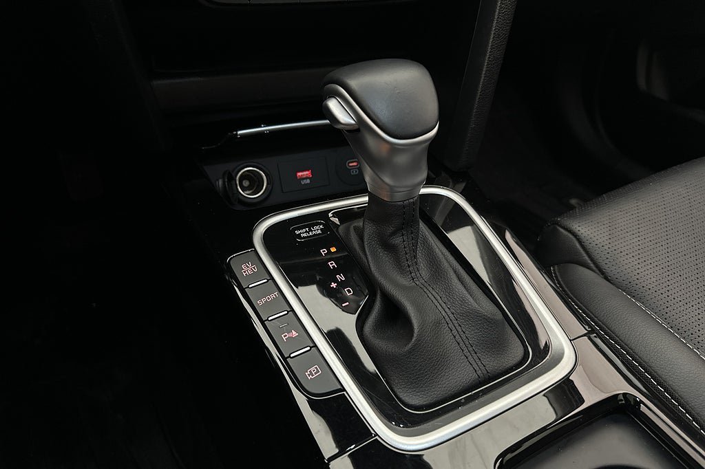 Vehicle Image 24