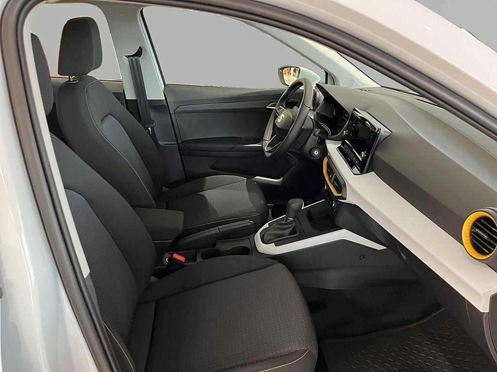 Vehicle Image 7