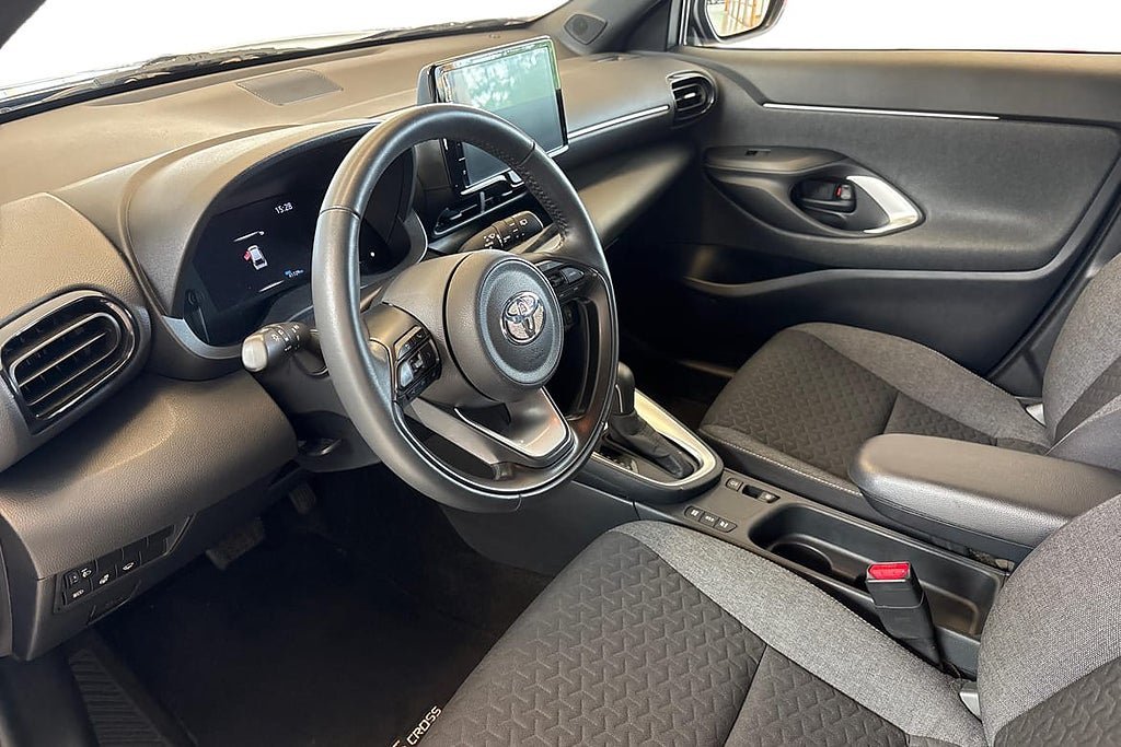 Vehicle Image 8