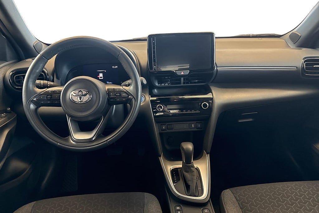 Vehicle Image 9