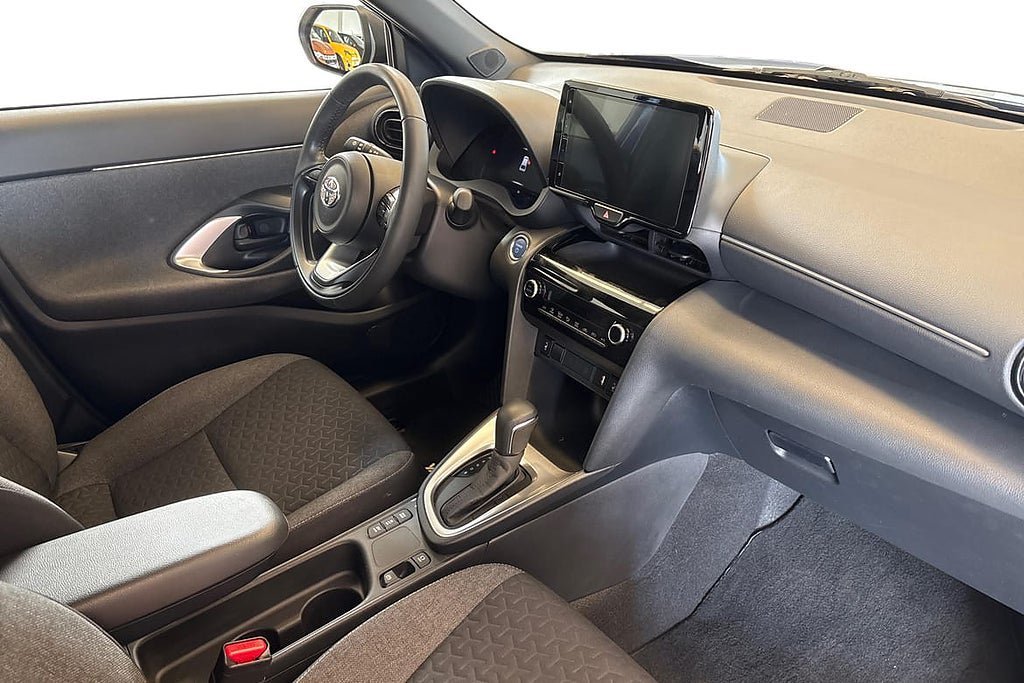 Vehicle Image 10