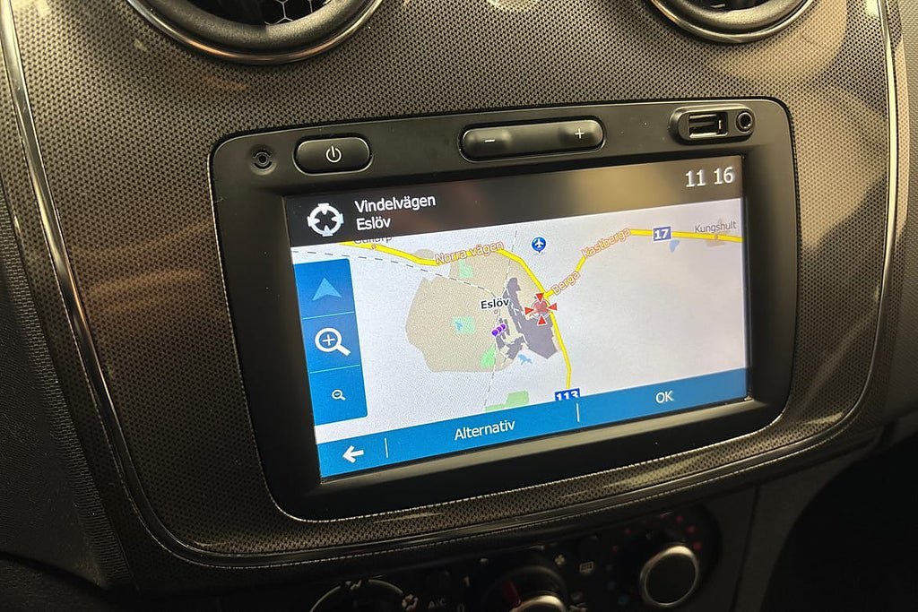 Vehicle Image 12