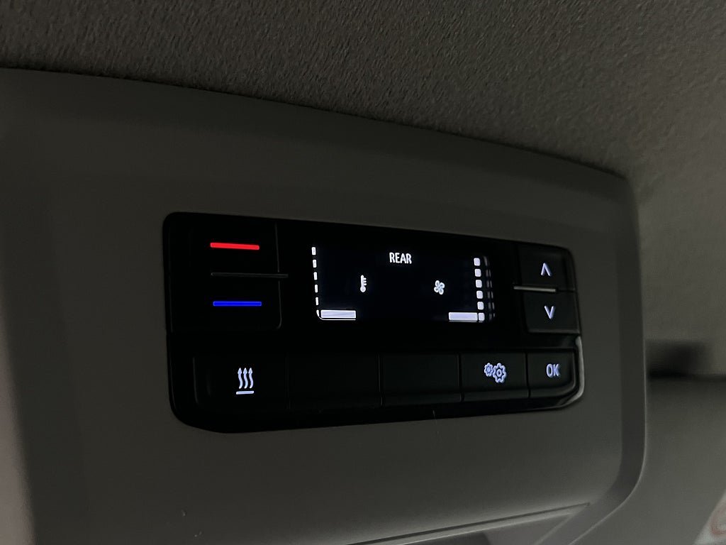 Vehicle Image 24