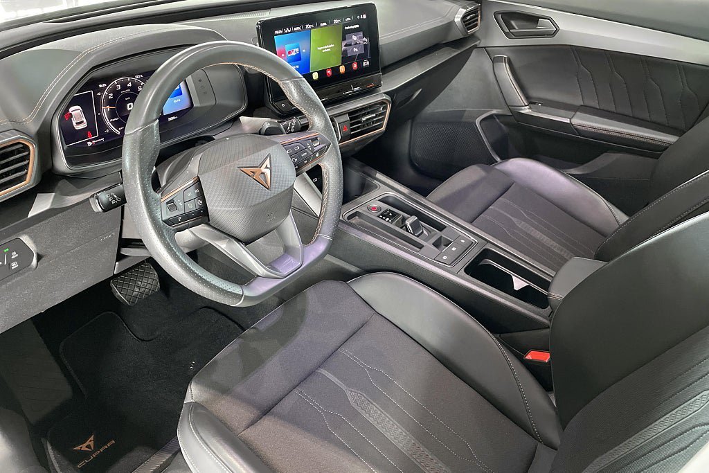 Vehicle Image 12