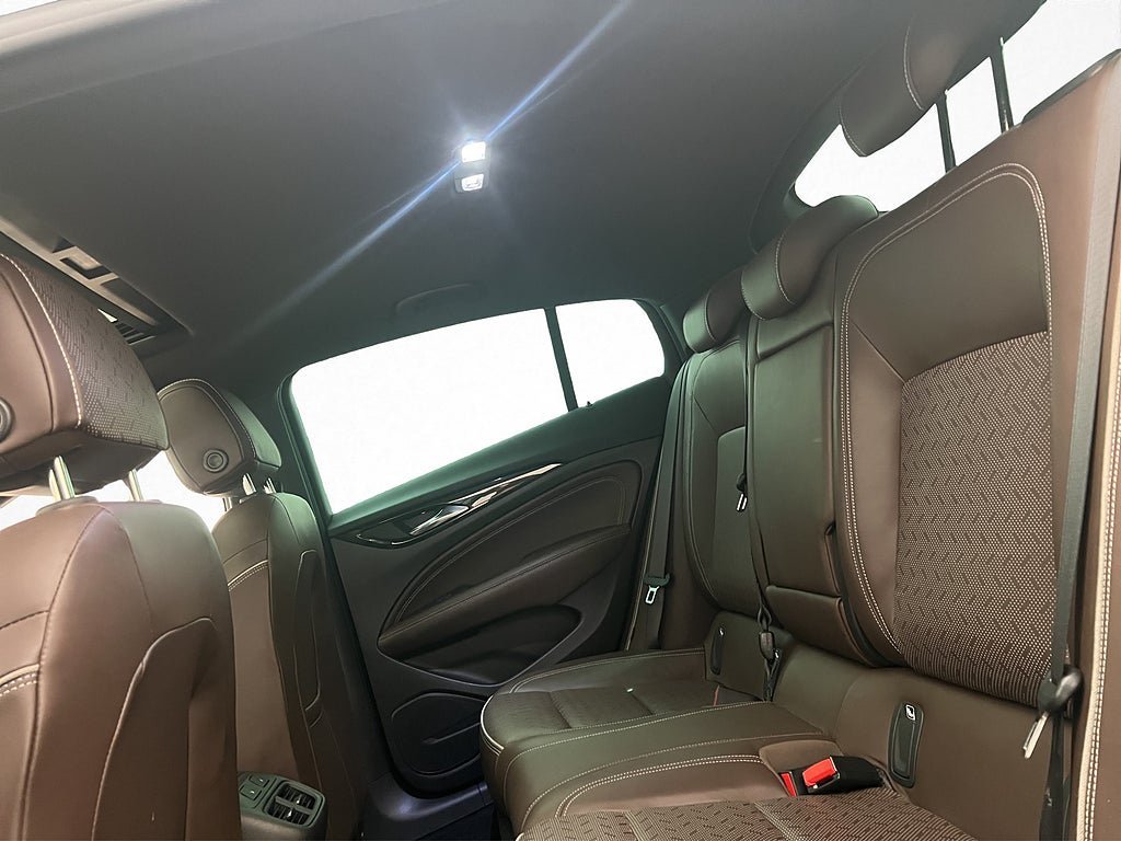 Vehicle Image 27