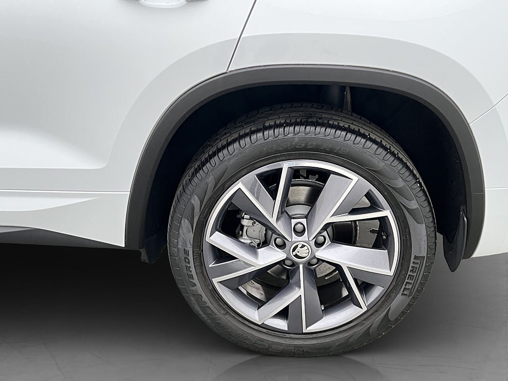 Vehicle Image 30