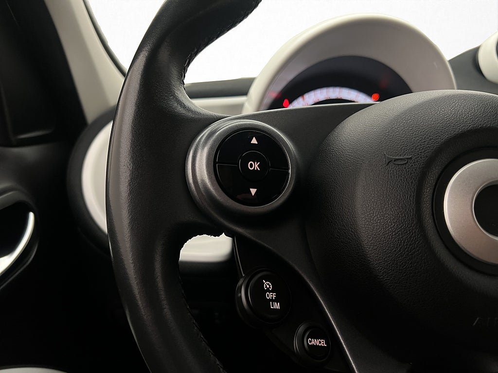 Vehicle Image 27