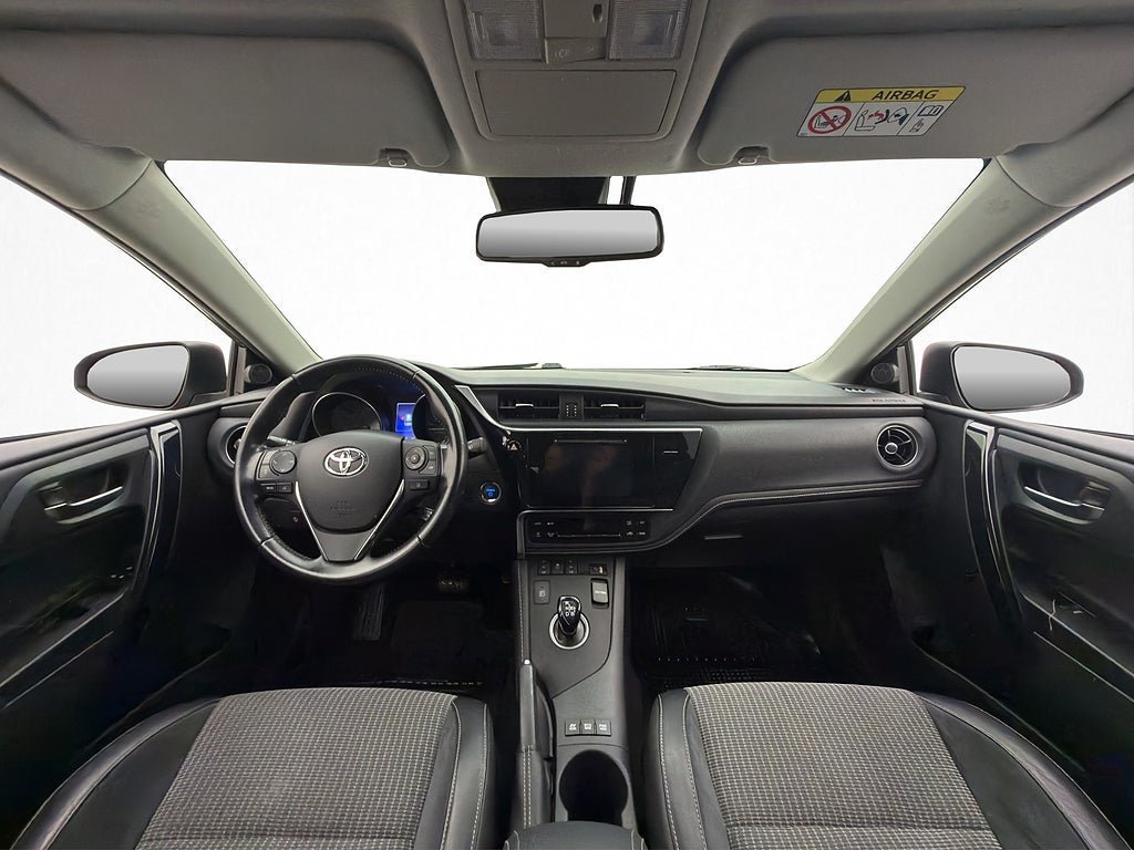 Vehicle Image 11