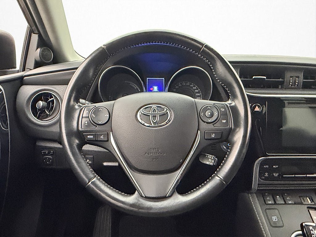 Vehicle Image 13