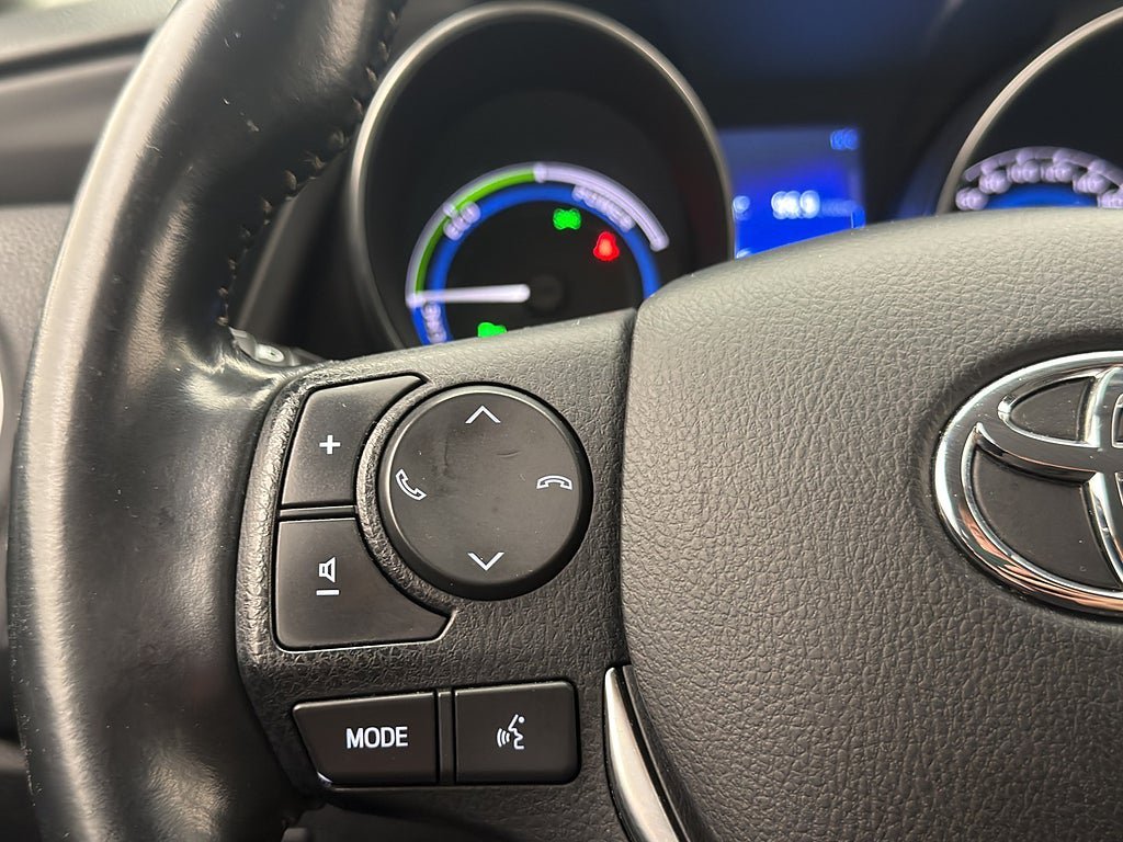 Vehicle Image 16