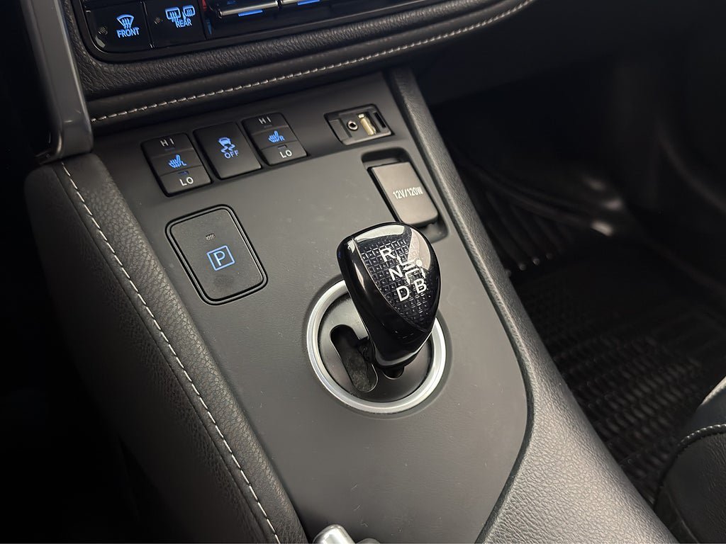 Vehicle Image 24