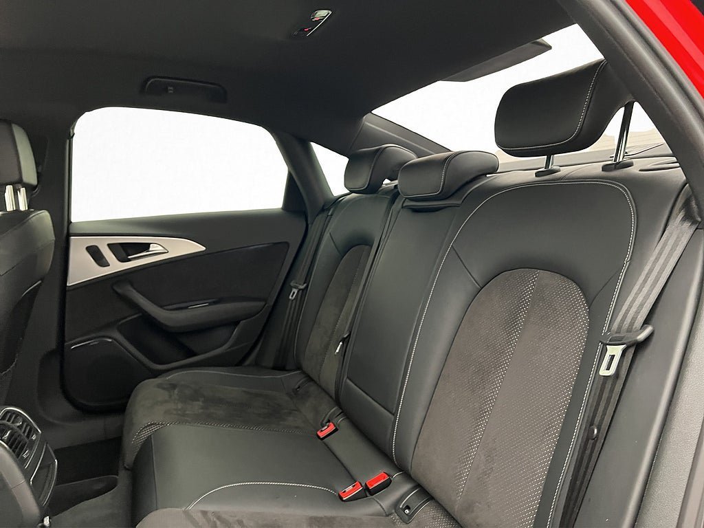 Vehicle Image 28
