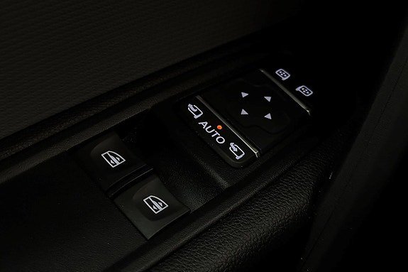 Vehicle Image 29
