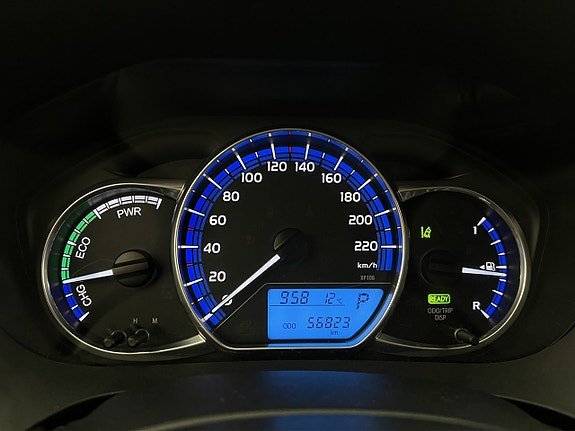 Vehicle Image 16