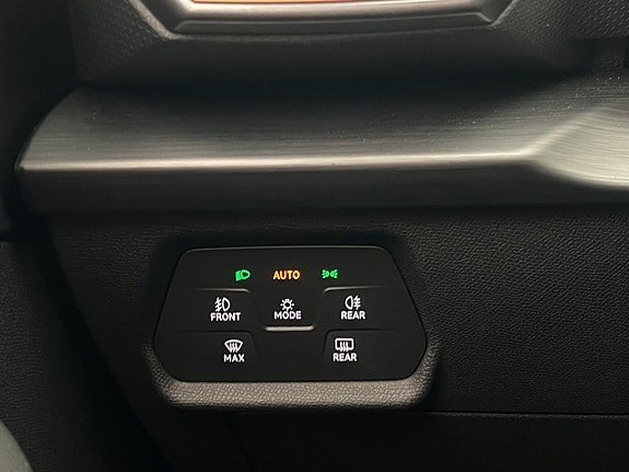 Vehicle Image 26