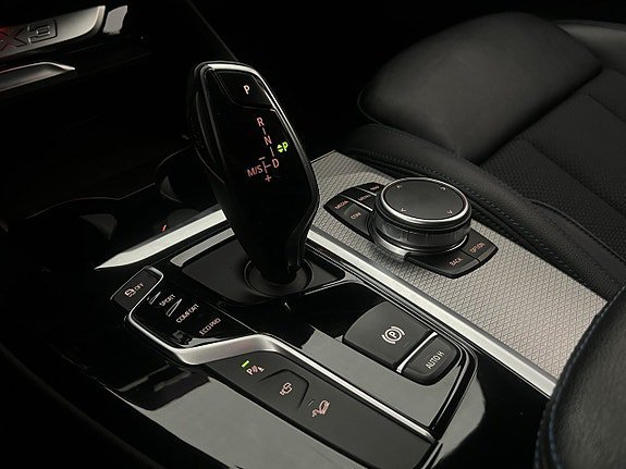 Vehicle Image 28