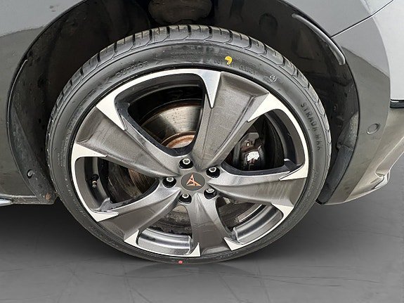 Vehicle Image 33