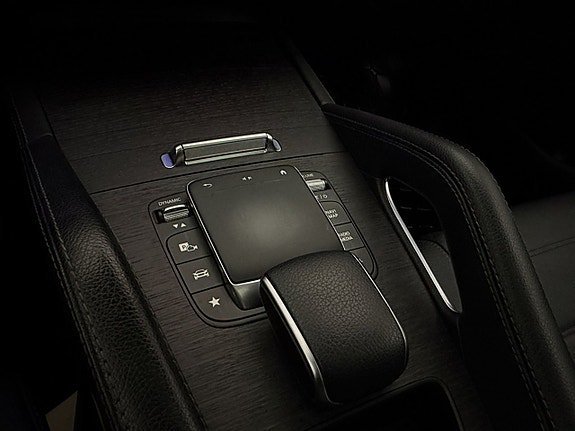 Vehicle Image 33
