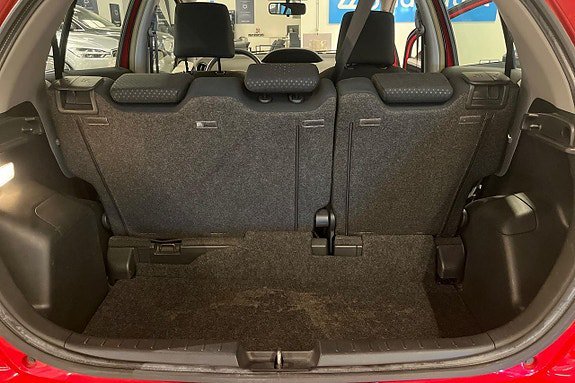 Vehicle Image 23
