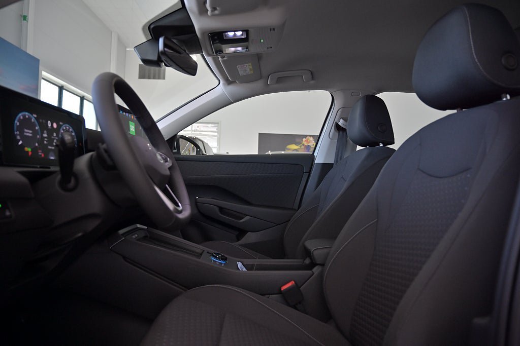 Vehicle Image 21
