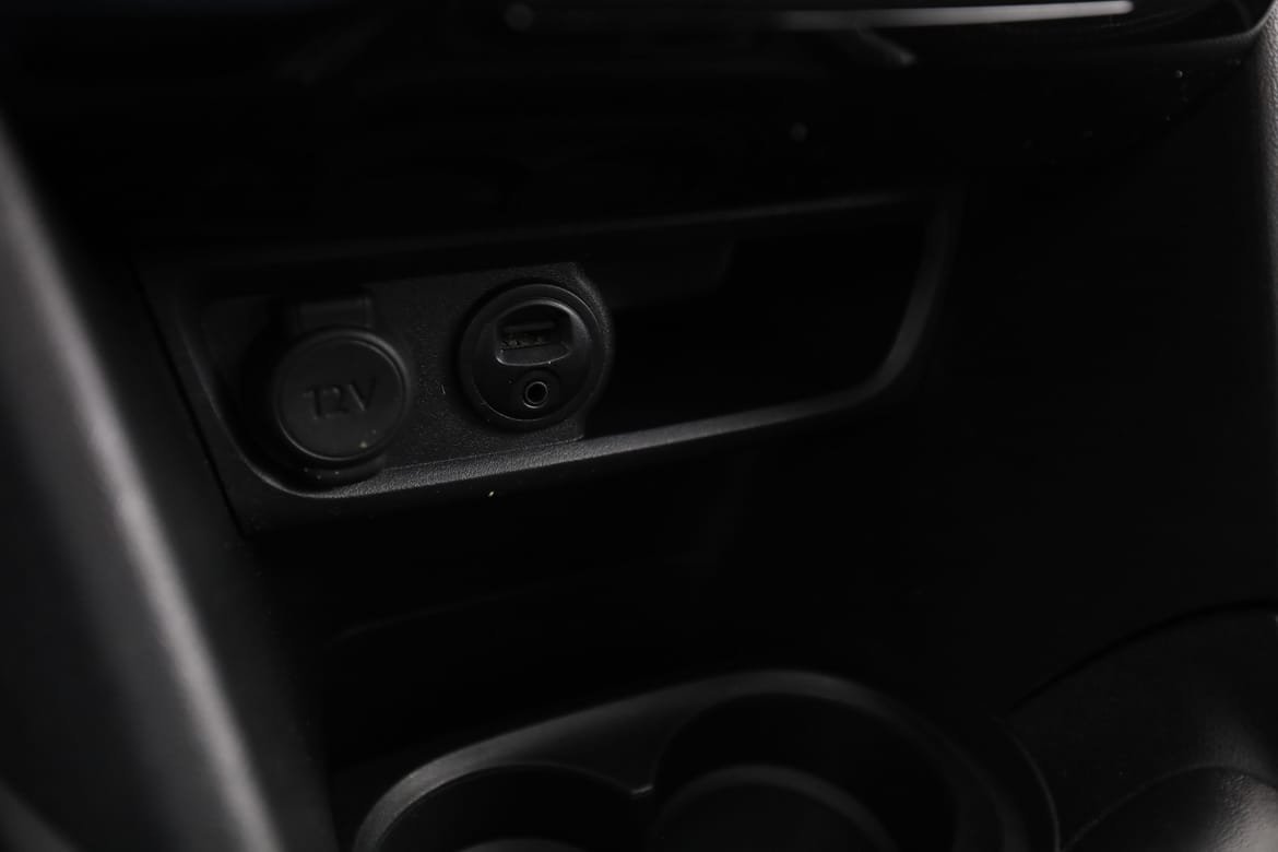 Vehicle Image 25