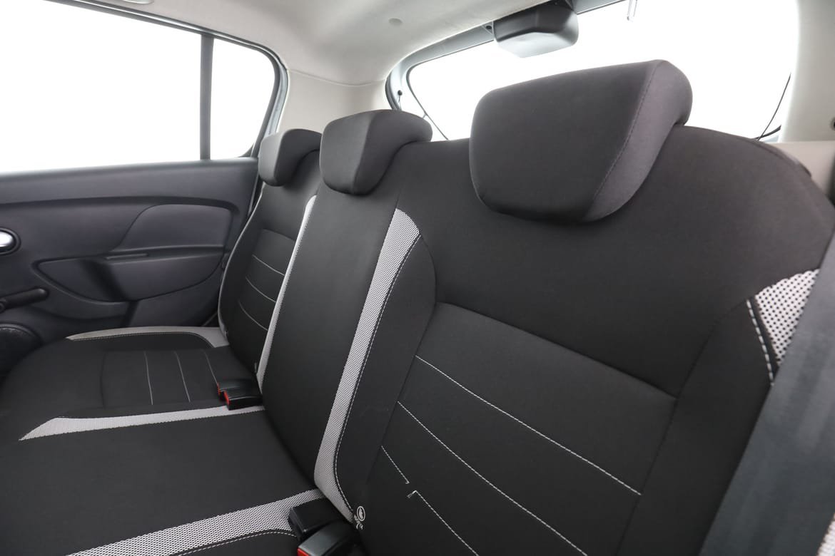 Vehicle Image 15