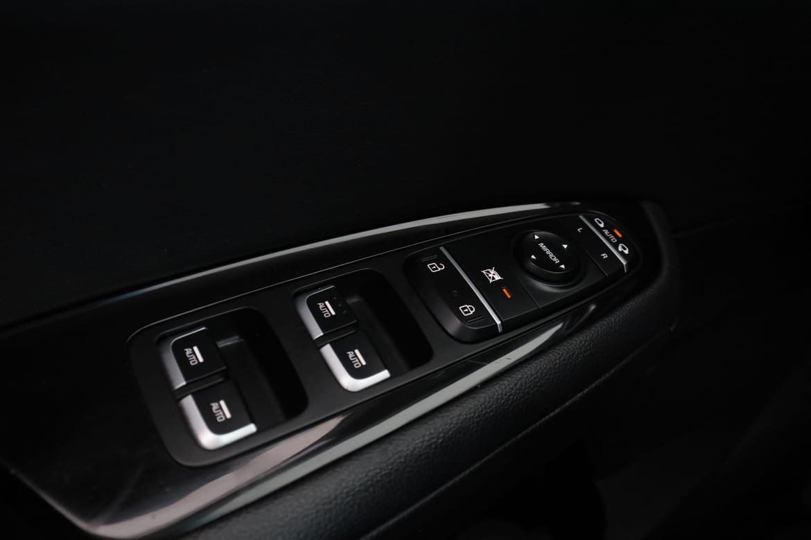Vehicle Image 38