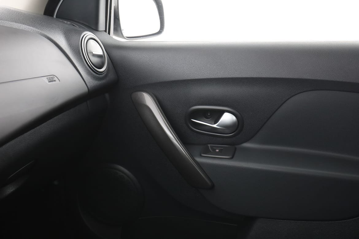 Vehicle Image 30