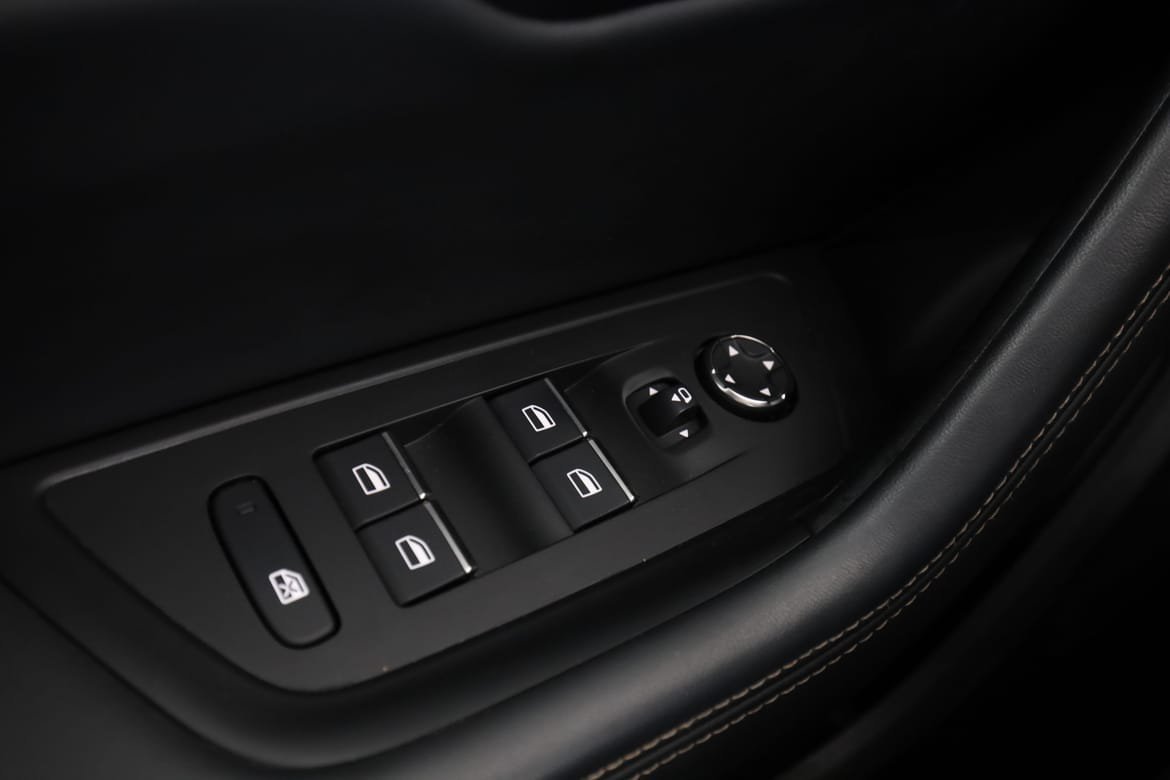 Vehicle Image 38