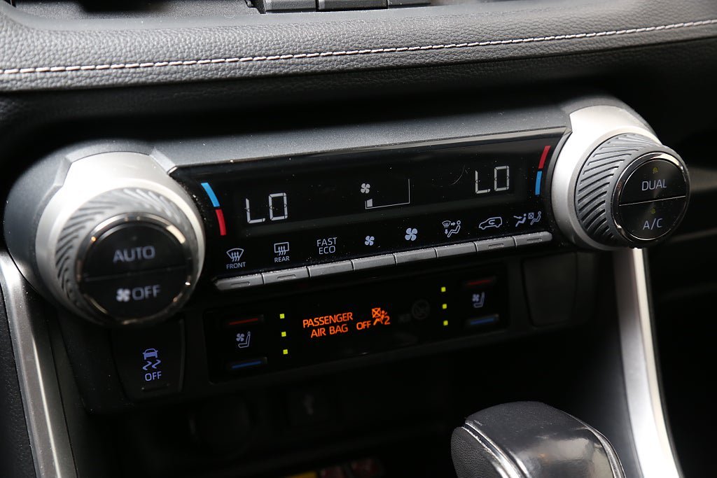 Vehicle Image 23