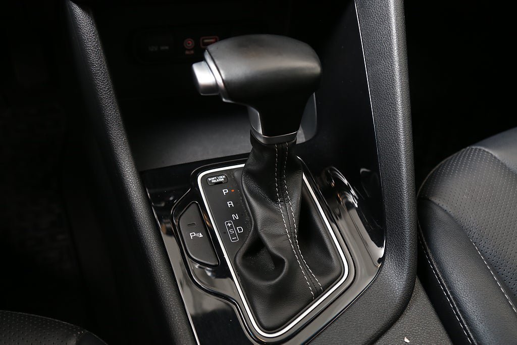 Vehicle Image 24