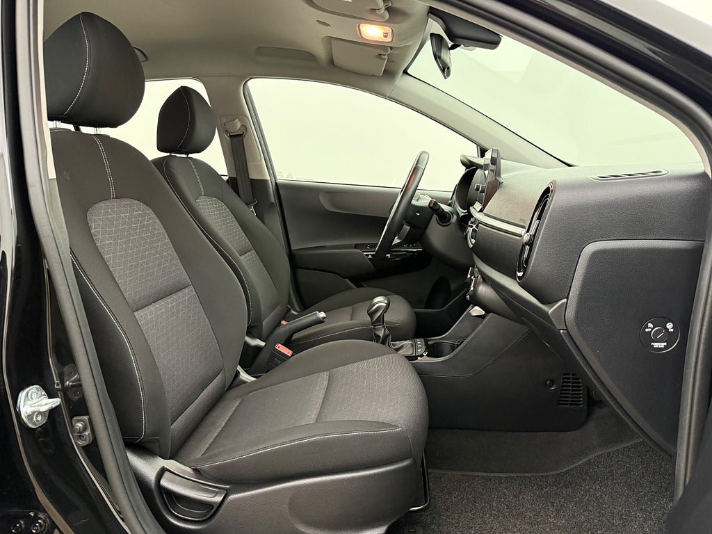 Vehicle Image 12