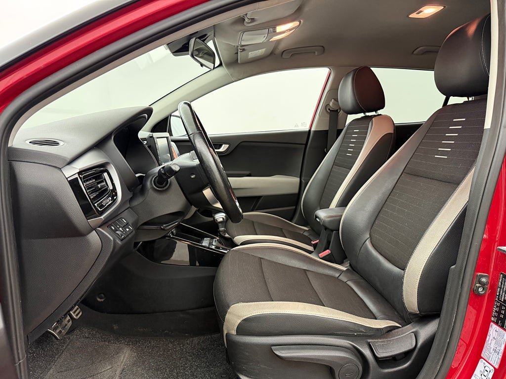 Vehicle Image 11