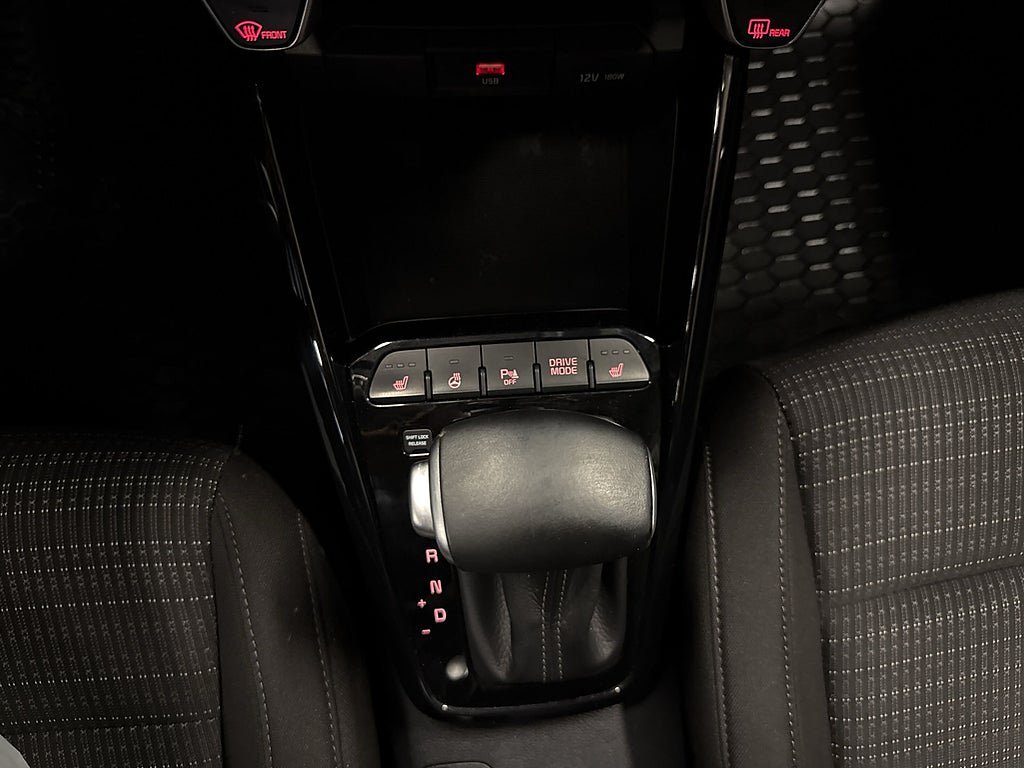 Vehicle Image 21