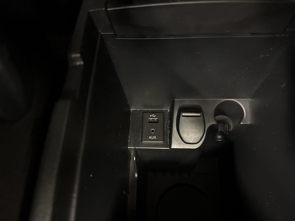 Vehicle Image 24