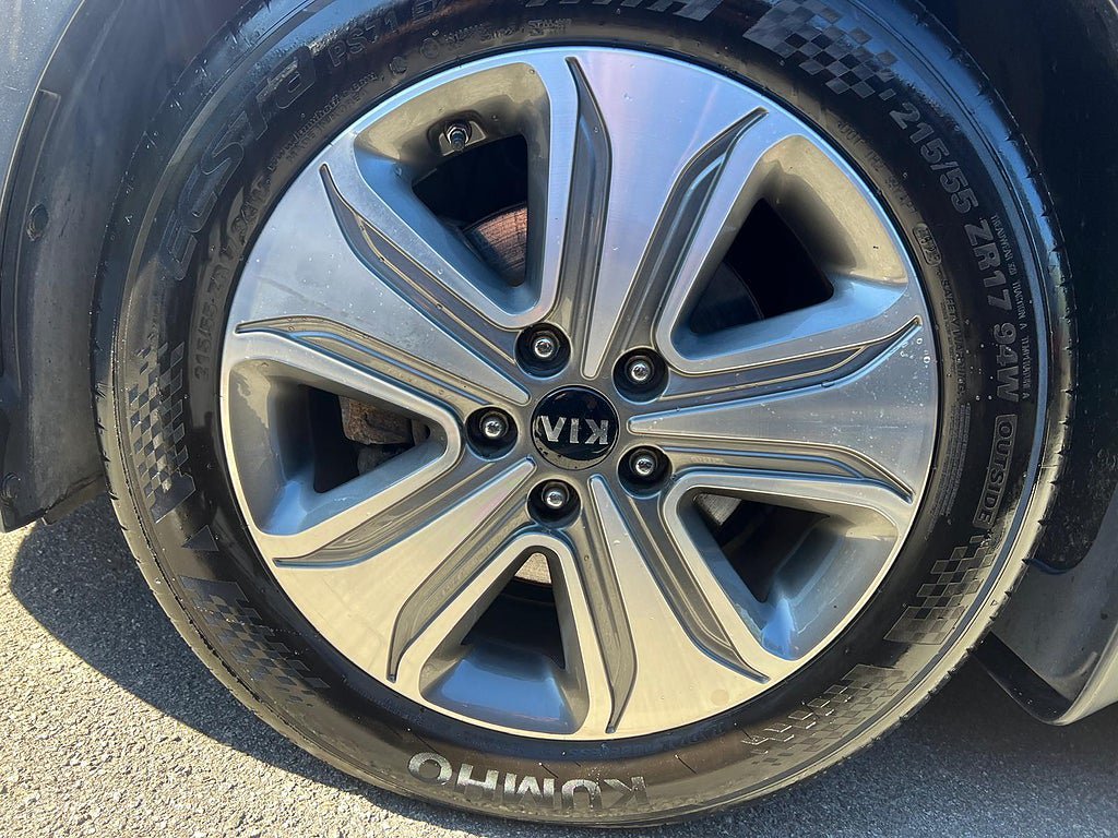 Vehicle Image 27