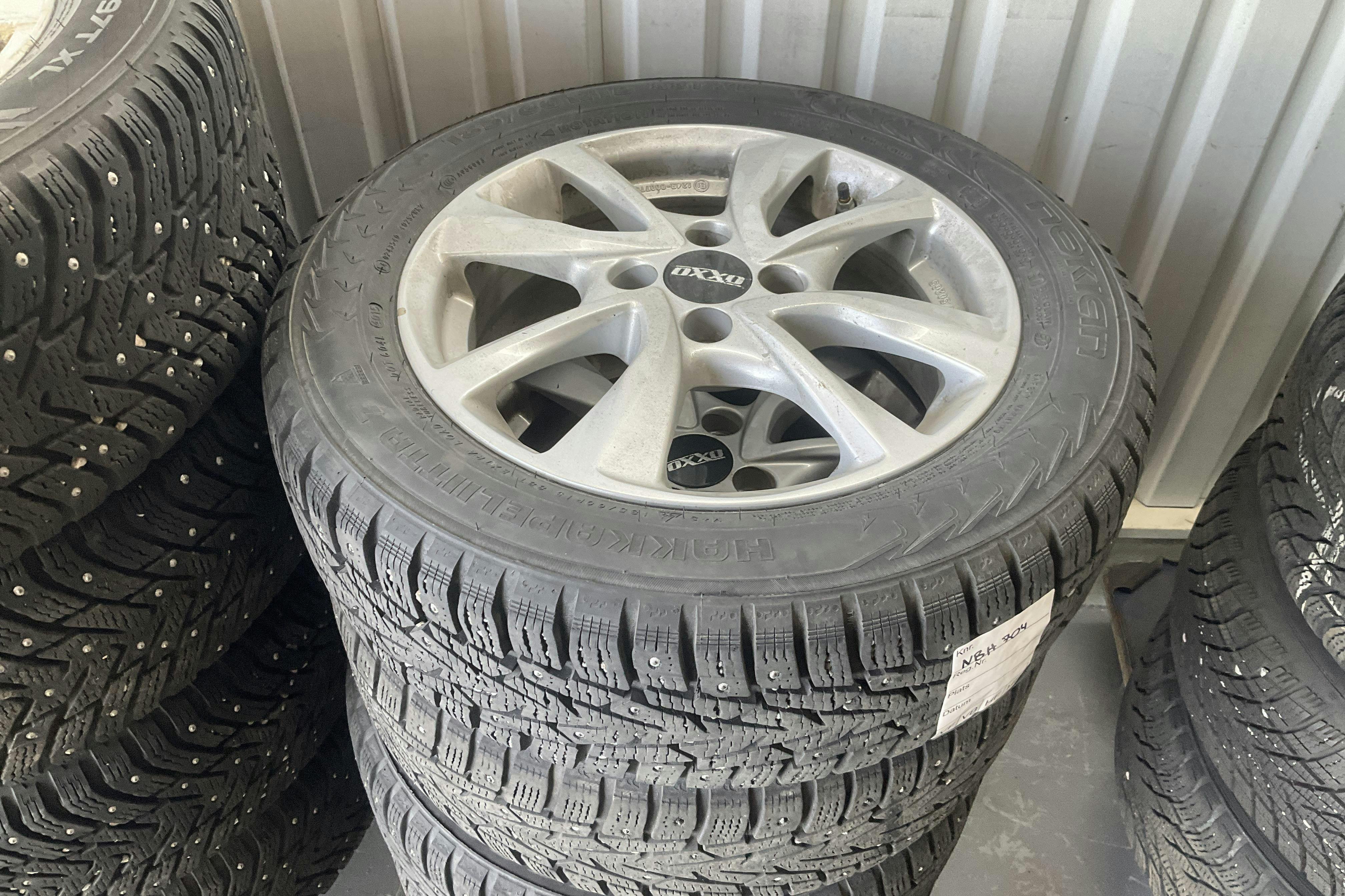 Vehicle Image 12