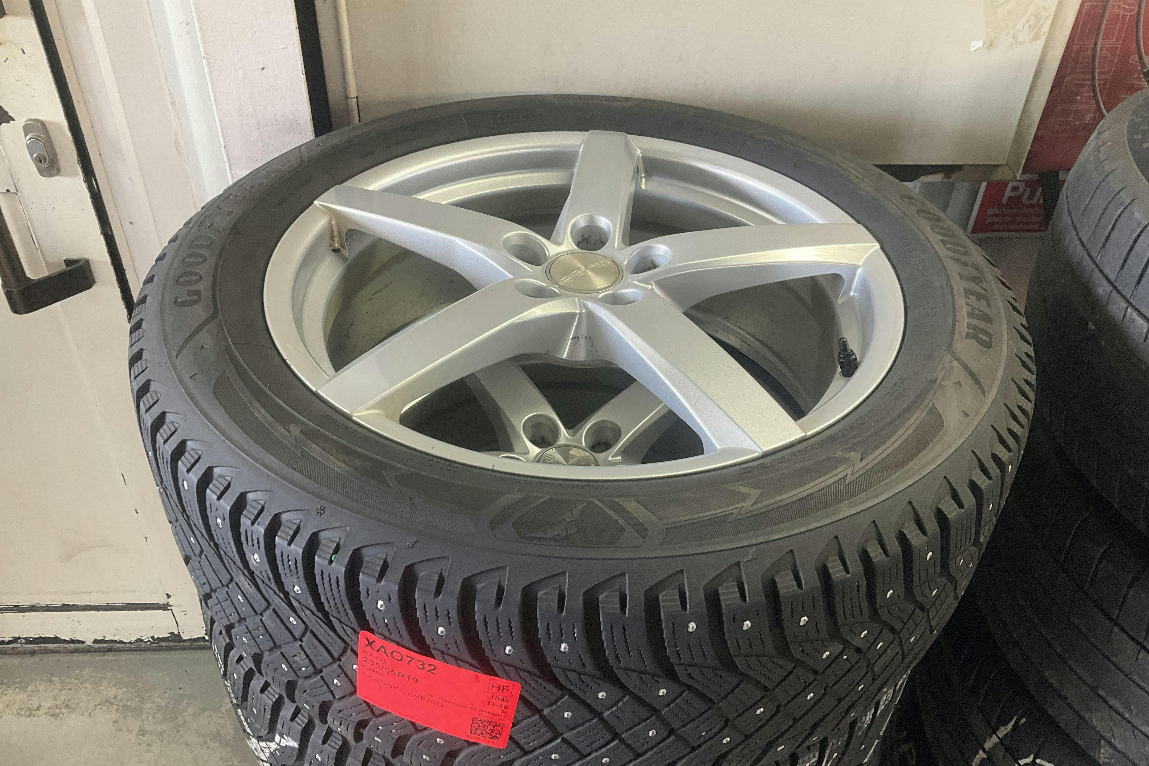 Vehicle Image 20