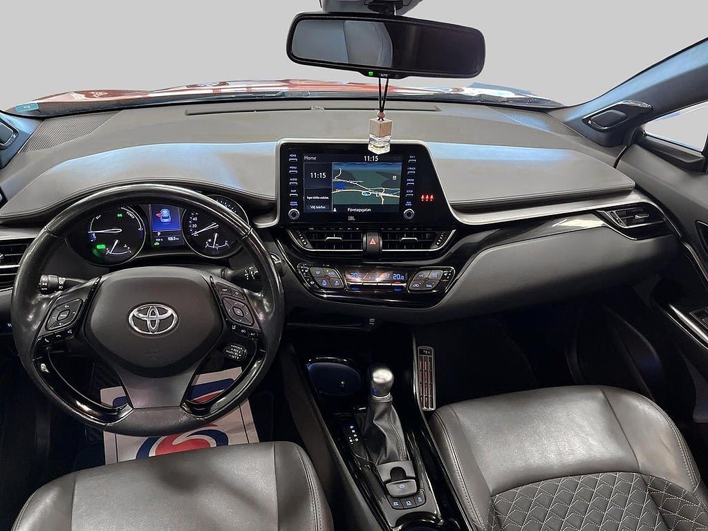 Vehicle Image 12