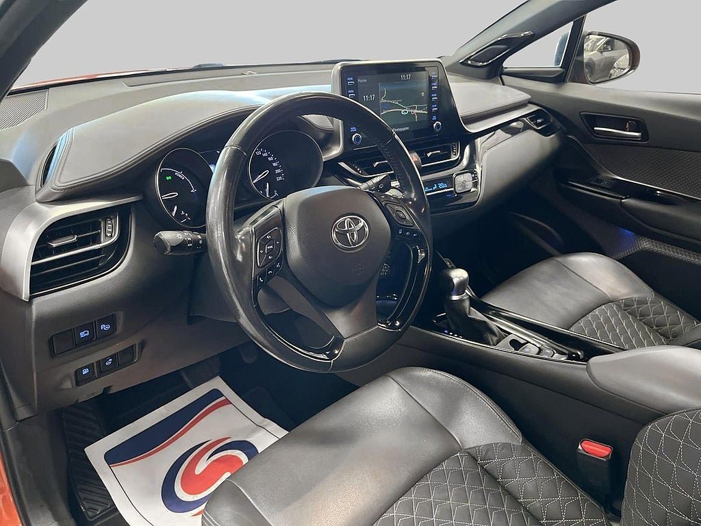 Vehicle Image 14