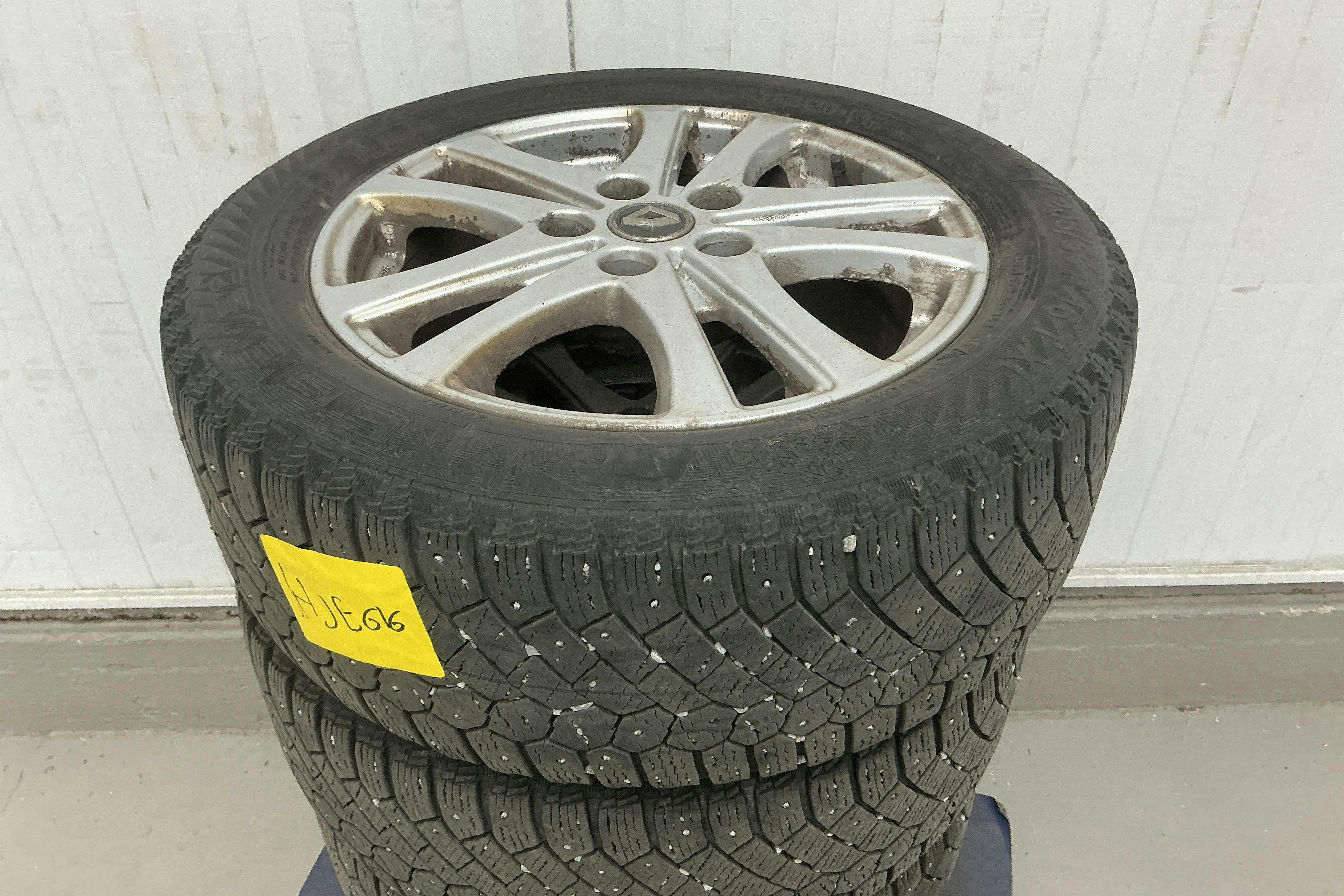 Vehicle Image 15