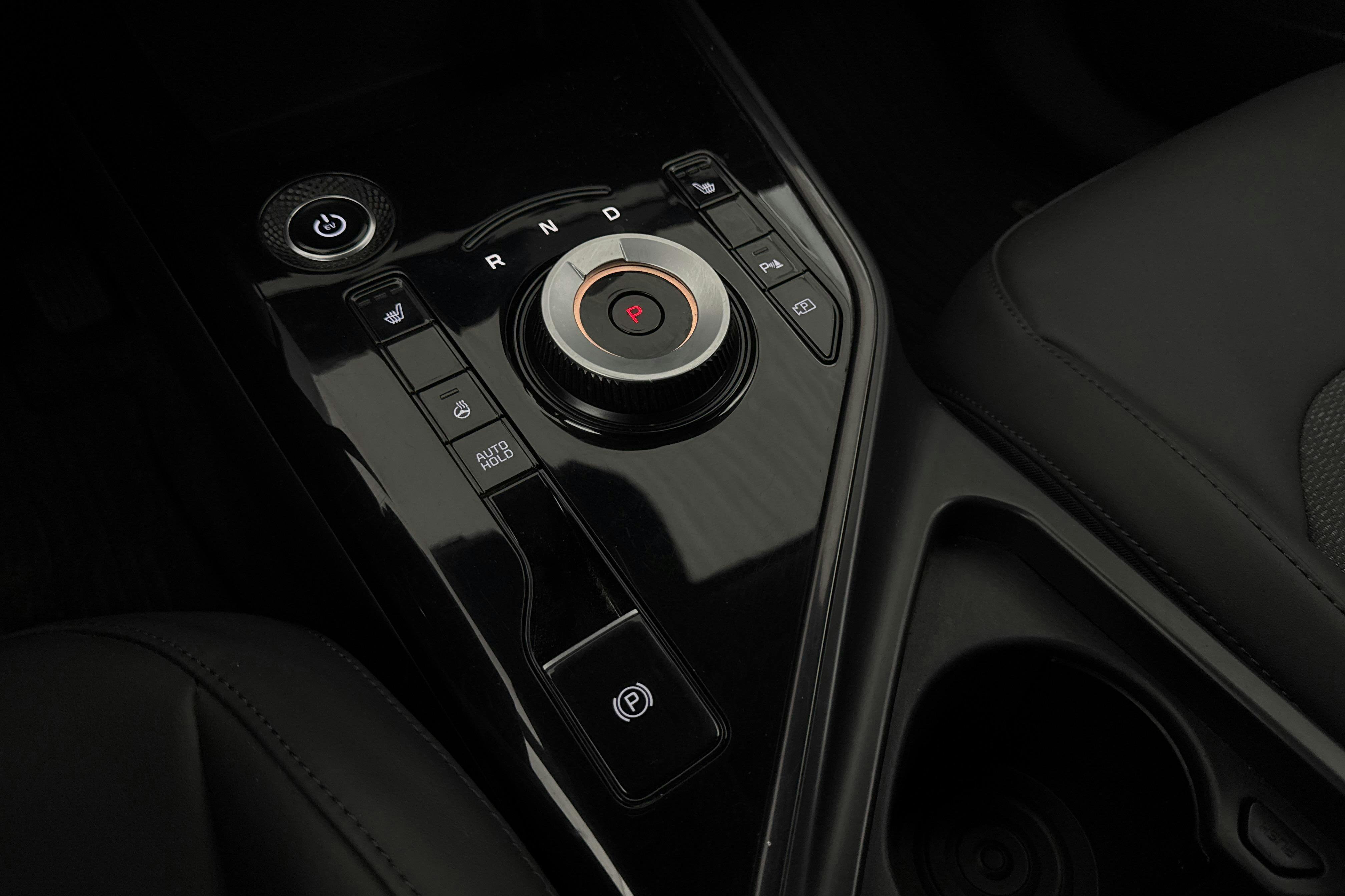 Vehicle Image 14
